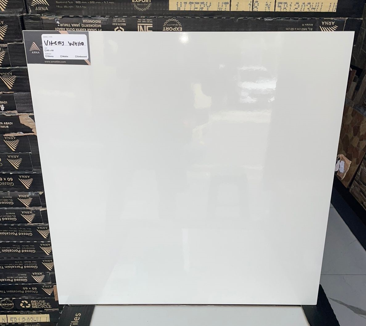 Arna Vitery White Export 